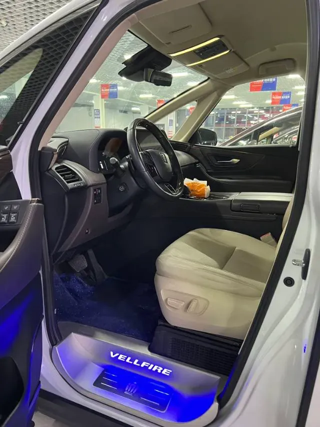 2024 Toyota Vellfire 2.5L 190HP L4 E-CVT Hybrid,autocango,china used car exporter,china ev exporter,chinese used car exporter,chinese used ev exporter