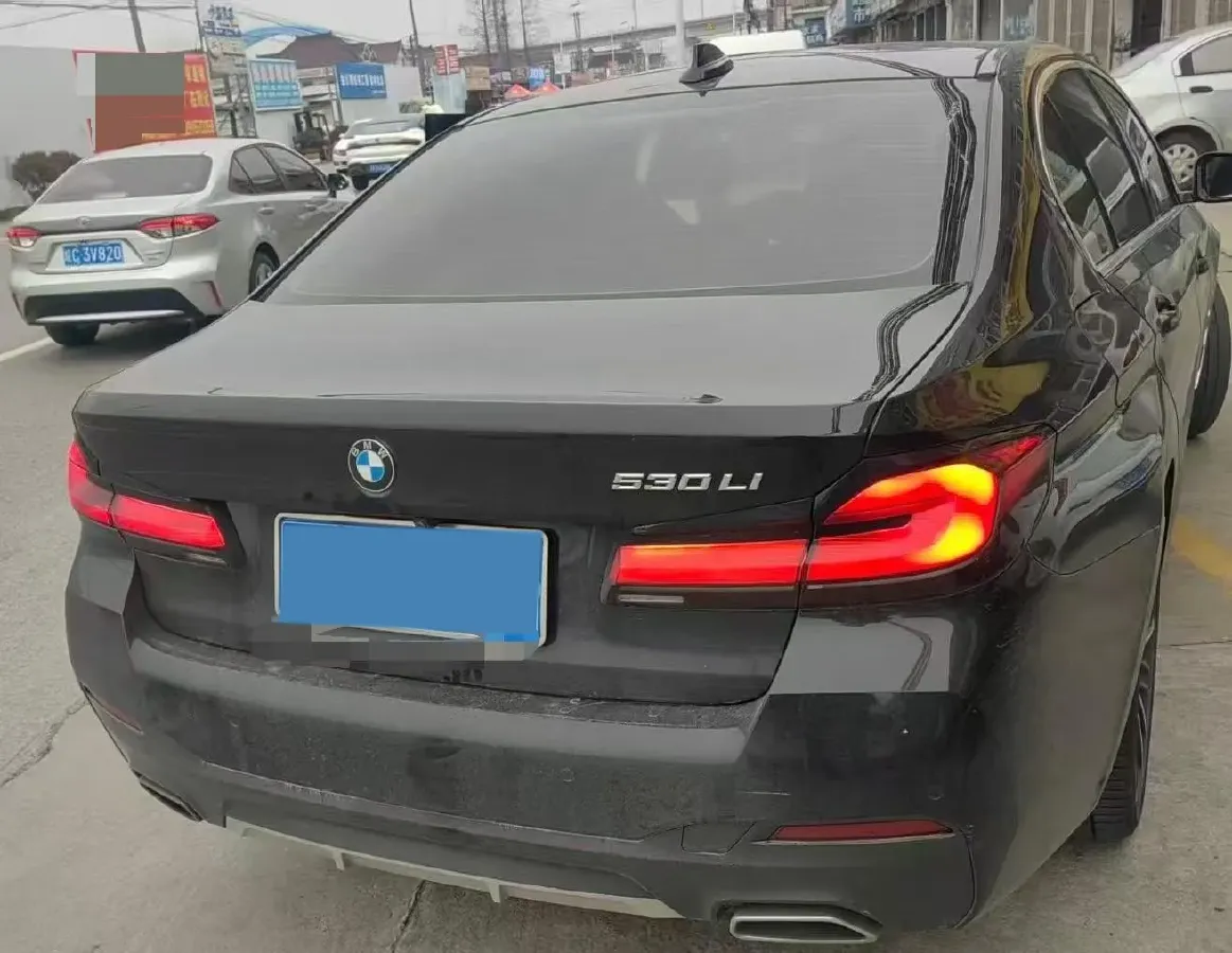 2023 BMW 5 Series 2.0T 245HP L4 8AT,autocango,china used car exporter,china ev exporter,chinese used car exporter,chinese used ev exporter