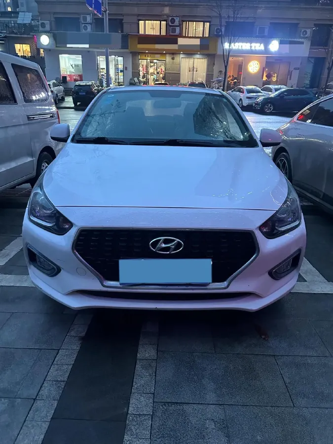 2017 Hyundai Reina 1.4L 95HP L4 4AT,autocango,china used car exporter,china ev exporter,chinese used car exporter,chinese used ev exporter