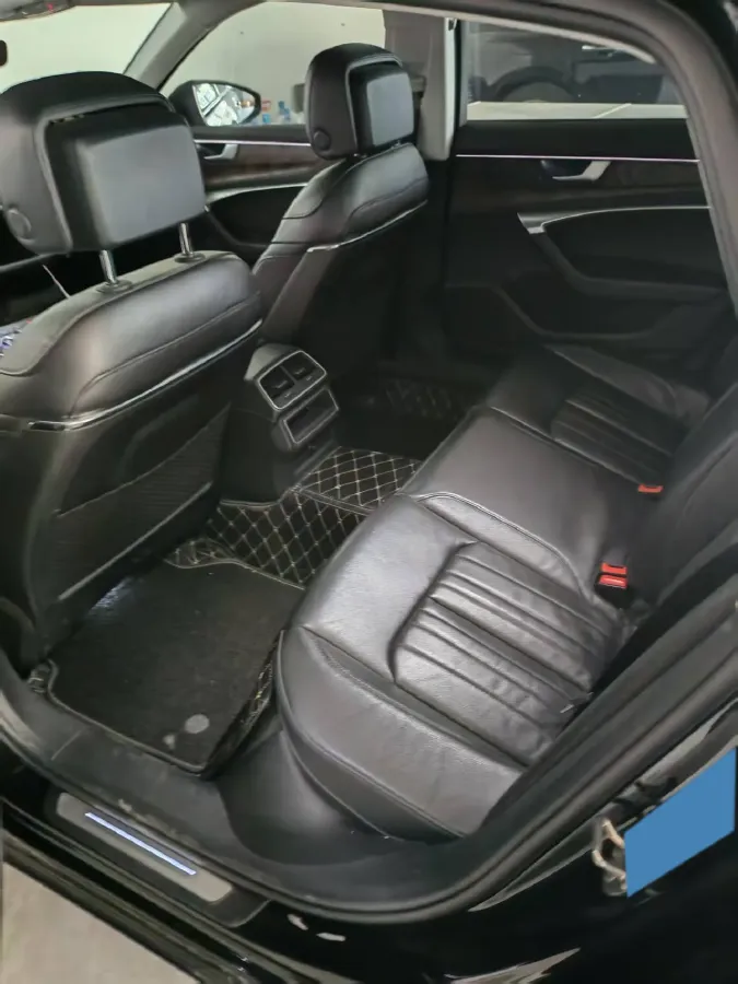 2022 Audi A6L 2.0T 190HP L4 7DCT,autocango,china used car exporter,china ev exporter,chinese used car exporter,chinese used ev exporter