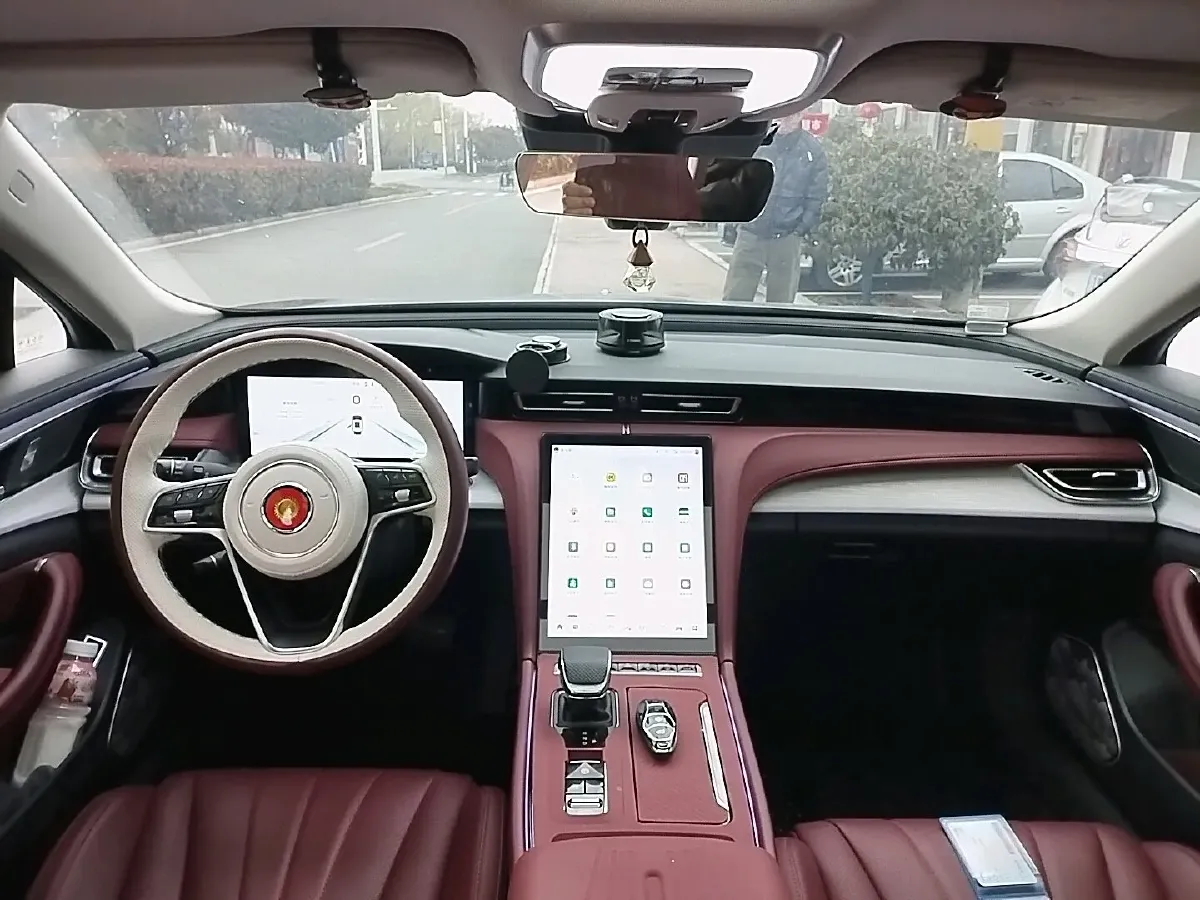 2025 HongQi H5 1.5T 150HP L4 1DHT PHEV,autocango,china used car exporter,china ev exporter,chinese used car exporter,chinese used ev exporter