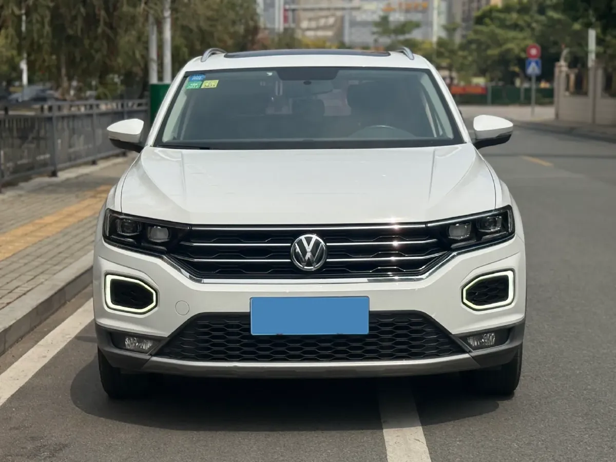 2019 Volkswagen T-Roc 1.4T 131HP L4 7DCT,autocango,china used car exporter,china ev exporter,chinese used car exporter,chinese used ev exporter