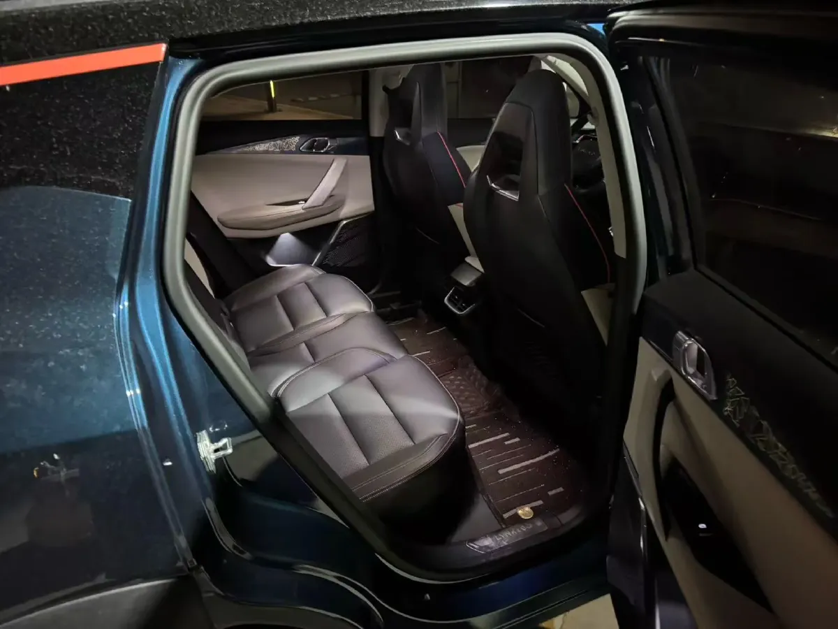 2020 LYNK&CO 06 1.5T 177HP L3 7DCT,autocango,china used car exporter,china ev exporter,chinese used car exporter,chinese used ev exporter