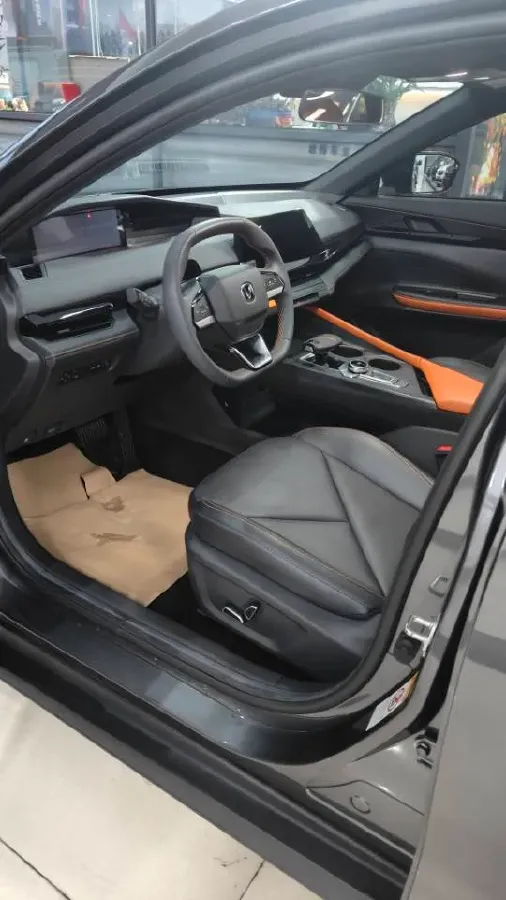 2023 ChangAn UNI-V 1.5T 188HP L4 7DCT,autocango,china used car exporter,china ev exporter,chinese used car exporter,chinese used ev exporter