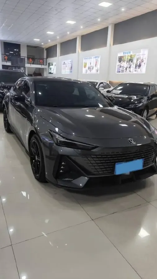 2023 ChangAn UNI-V 1.5T 188HP L4 7DCT,autocango,china used car exporter,china ev exporter,chinese used car exporter,chinese used ev exporter