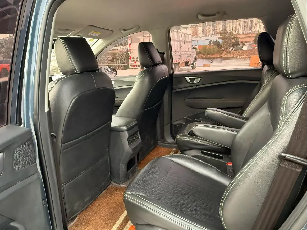 2022 WuLing ZhengChen 2.0L 136HP L4 6MT,autocango,china used car exporter,china ev exporter,chinese used car exporter,chinese used ev exporter