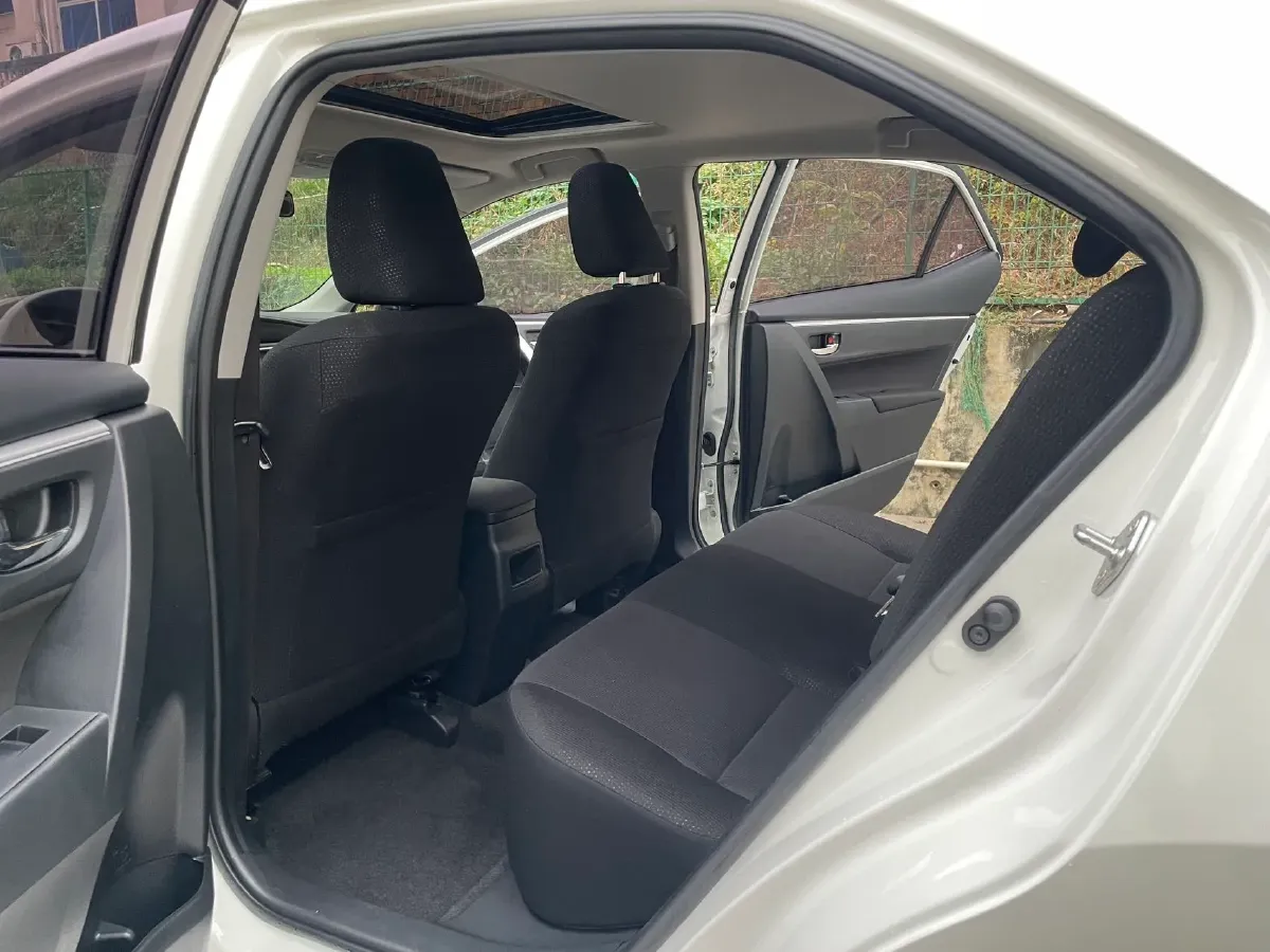 2017 Toyota Corolla 1.2T 116HP L4 CVT,autocango,china used car exporter,china ev exporter,chinese used car exporter,chinese used ev exporter