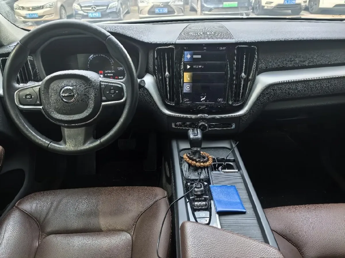 2020 Volvo XC60 2.0T 254HP L4 8AT,autocango,china used car exporter,china ev exporter,chinese used car exporter,chinese used ev exporter