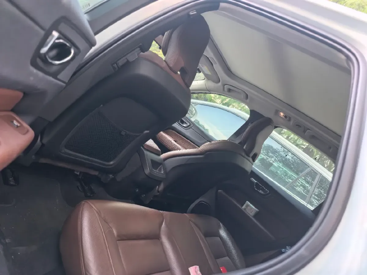 2020 Volvo XC60 2.0T 254HP L4 8AT,autocango,china used car exporter,china ev exporter,chinese used car exporter,chinese used ev exporter