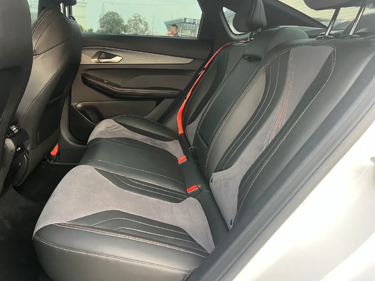 2022 Geely Binray 1.5T 181HP L4 7DCT,autocango,china used car exporter,china ev exporter,chinese used car exporter,chinese used ev exporter