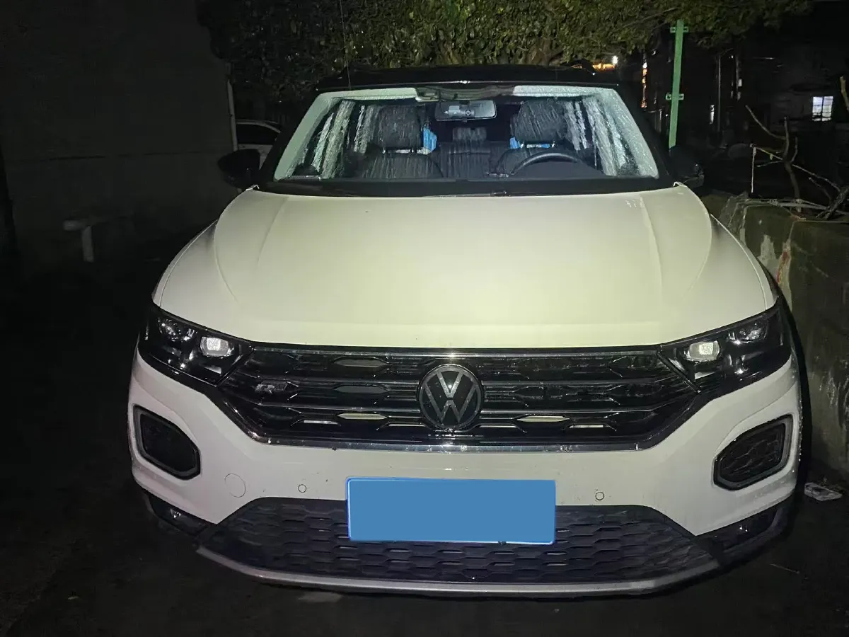 2022 Volkswagen T-Roc 1.4T 150HP L4 7DCT,autocango,china used car exporter,china ev exporter,chinese used car exporter,chinese used ev exporter
