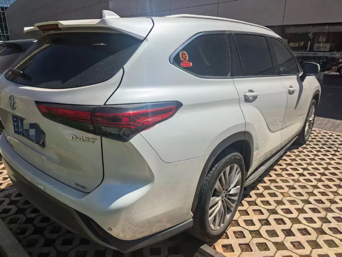 2022 Toyota Highlander 2.0T 248HP L4 8AT,autocango,china used car exporter,china ev exporter,chinese used car exporter,chinese used ev exporter