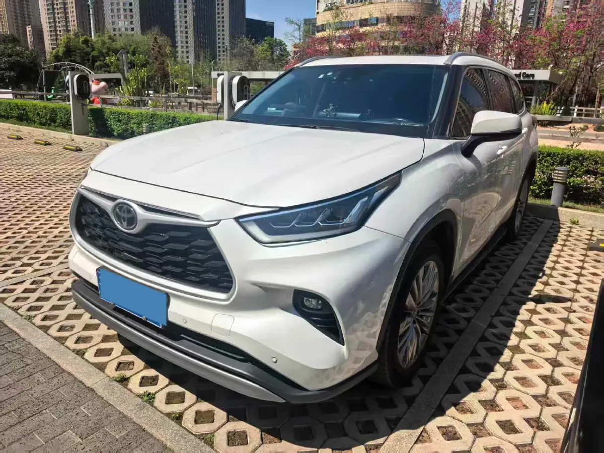 2022 Toyota Highlander 2.0T 248HP L4 8AT,autocango,china used car exporter,china ev exporter,chinese used car exporter,chinese used ev exporter