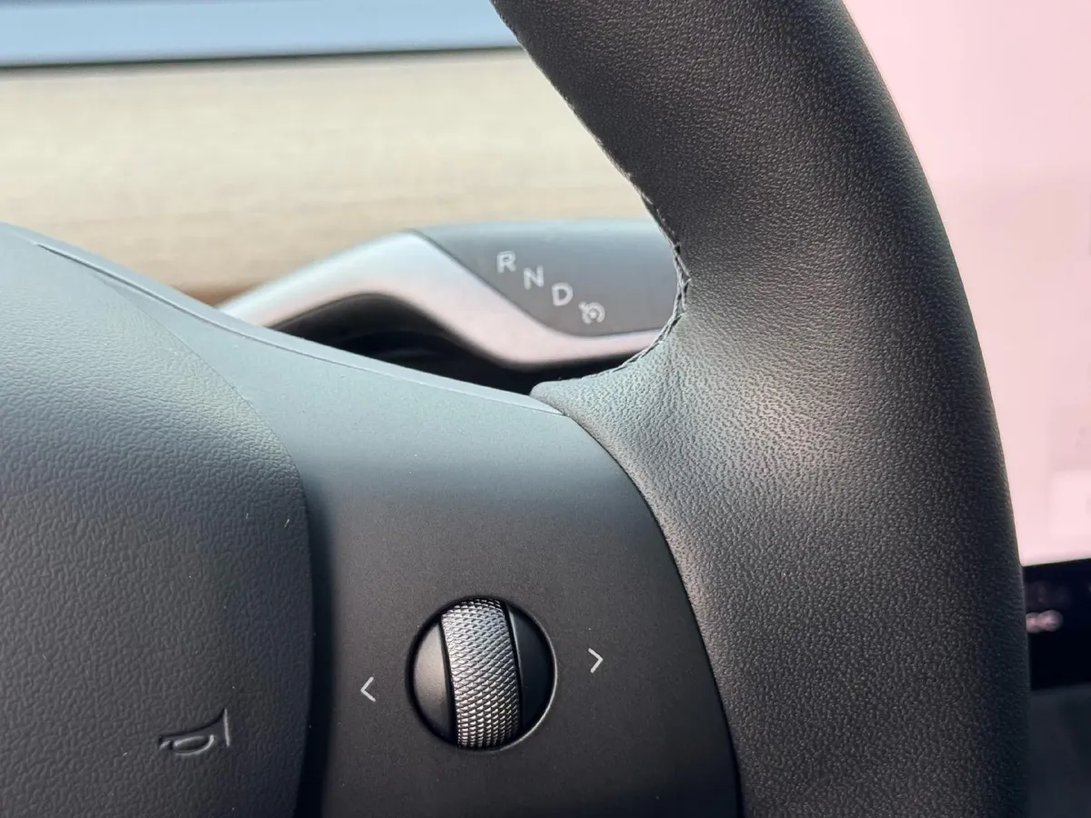 2022 Tesla Model Y BEV 60KWH,autocango,china used car exporter,china ev exporter,chinese used car exporter,chinese used ev exporter