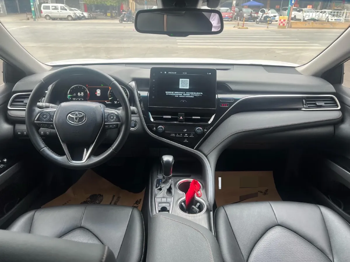 2021 Toyota Camry 2.5L 209HP L4 8AT,autocango,china used car exporter,china ev exporter,chinese used car exporter,chinese used ev exporter