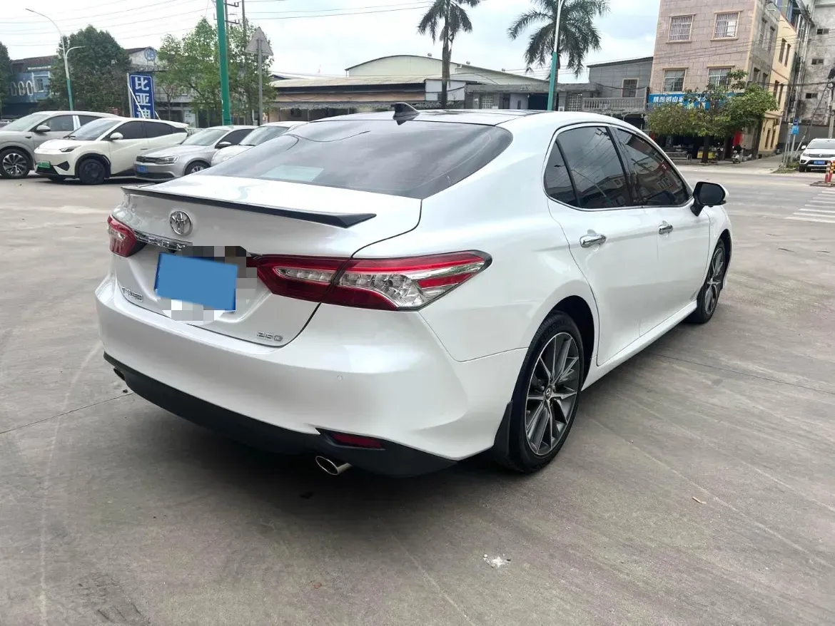 2021 Toyota Camry 2.5L 209HP L4 8AT,autocango,china used car exporter,china ev exporter,chinese used car exporter,chinese used ev exporter