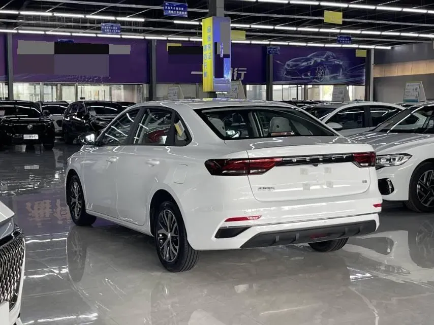 2025 Geely Emgrand 1.5L 127HP L4 CVT,autocango,china used car exporter,china ev exporter,chinese used car exporter,chinese used ev exporter