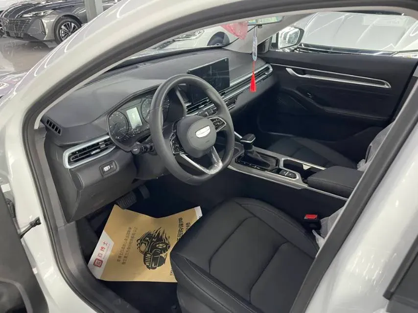 2025 Geely Emgrand 1.5L 127HP L4 CVT,autocango,china used car exporter,china ev exporter,chinese used car exporter,chinese used ev exporter