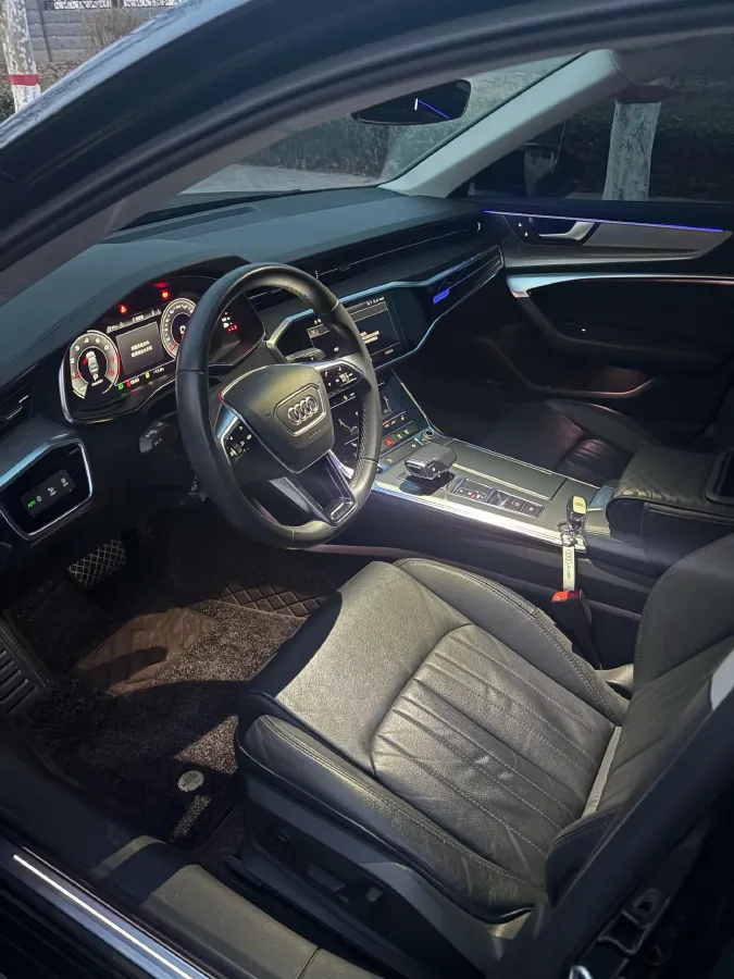 2021 Audi A6L 2.0T 224HP L4 7DCT,autocango,china used car exporter,china ev exporter,chinese used car exporter,chinese used ev exporter