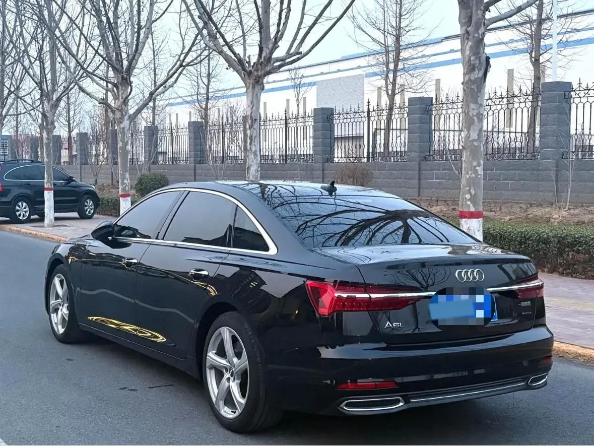 2021 Audi A6L 2.0T 224HP L4 7DCT,autocango,china used car exporter,china ev exporter,chinese used car exporter,chinese used ev exporter
