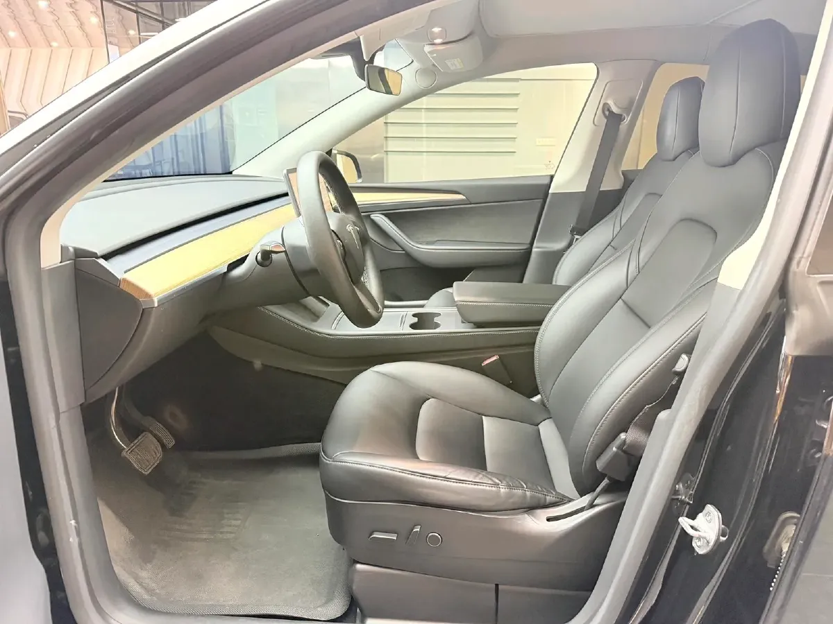 2022 Tesla Model Y BEV 60KWH,autocango,china used car exporter,china ev exporter,chinese used car exporter,chinese used ev exporter