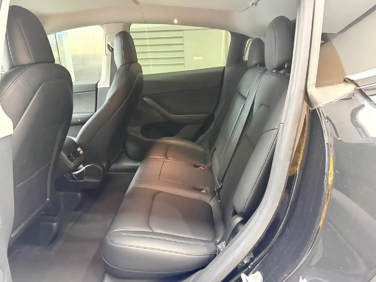 2022 Tesla Model Y BEV 60KWH,autocango,china used car exporter,china ev exporter,chinese used car exporter,chinese used ev exporter