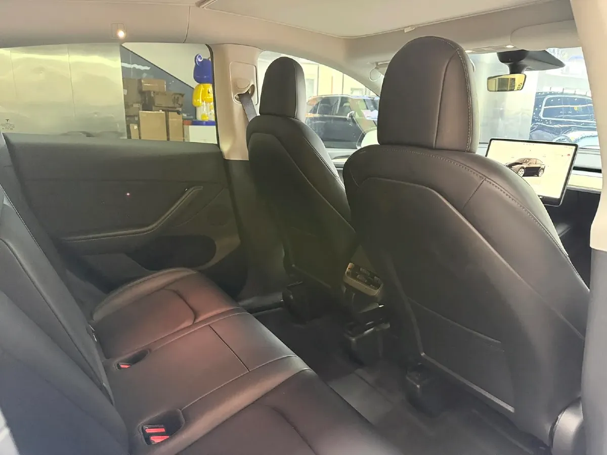 2022 Tesla Model Y BEV 60KWH,autocango,china used car exporter,china ev exporter,chinese used car exporter,chinese used ev exporter