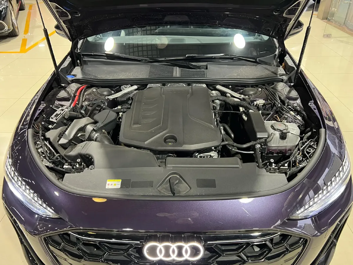 2026 Audi A5L 2.0T 204HP L4 7DCT,autocango,china used car exporter,china ev exporter,chinese used car exporter,chinese used ev exporter