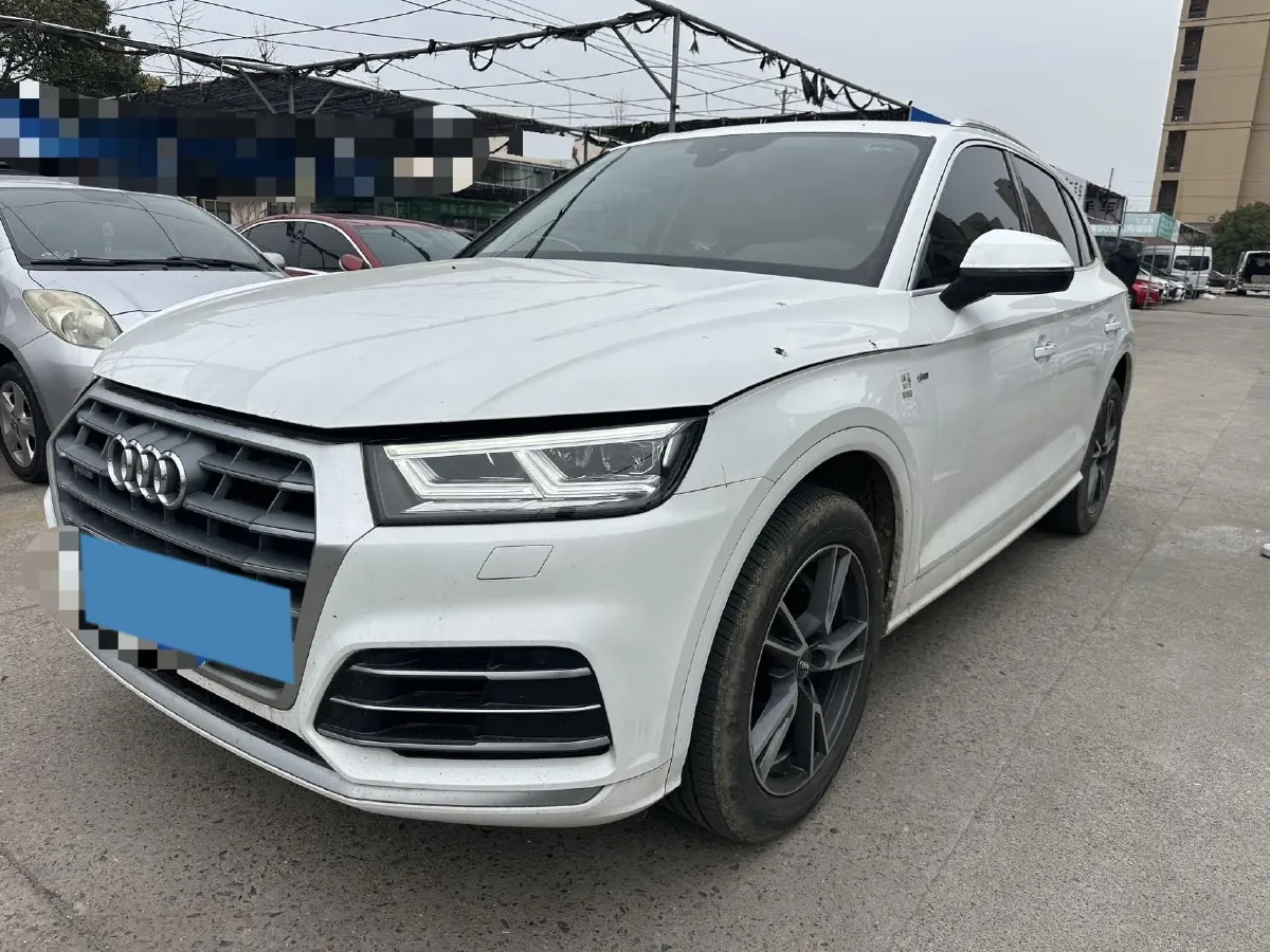 2020 Audi Q5L 2.0T 190HP L4 7DCT,autocango,china used car exporter,china ev exporter,chinese used car exporter,chinese used ev exporter