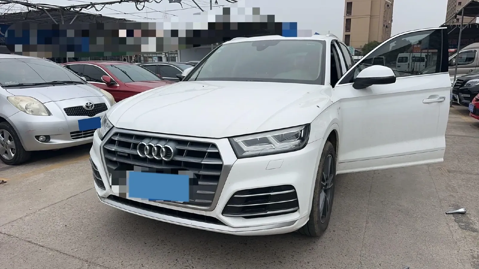 2020 Audi Q5L 2.0T 190HP L4 7DCT,autocango,china used car exporter,china ev exporter,chinese used car exporter,chinese used ev exporter