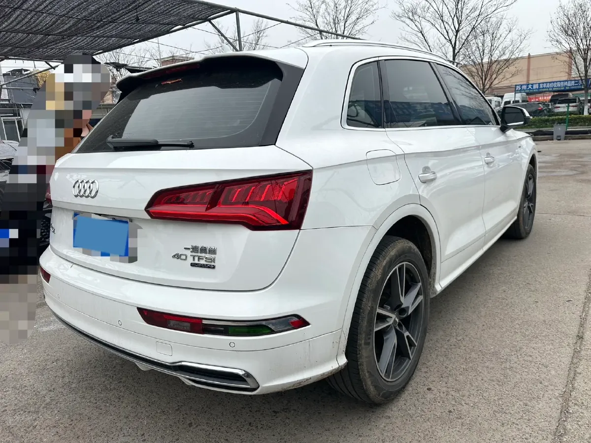 2020 Audi Q5L 2.0T 190HP L4 7DCT,autocango,china used car exporter,china ev exporter,chinese used car exporter,chinese used ev exporter