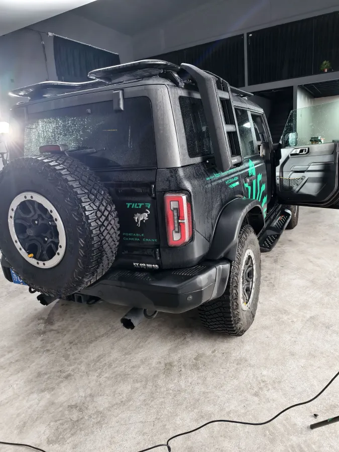 2024 Ford Bronco 2.3T 275HP L4 10AT,autocango,china used car exporter,china ev exporter,chinese used car exporter,chinese used ev exporter