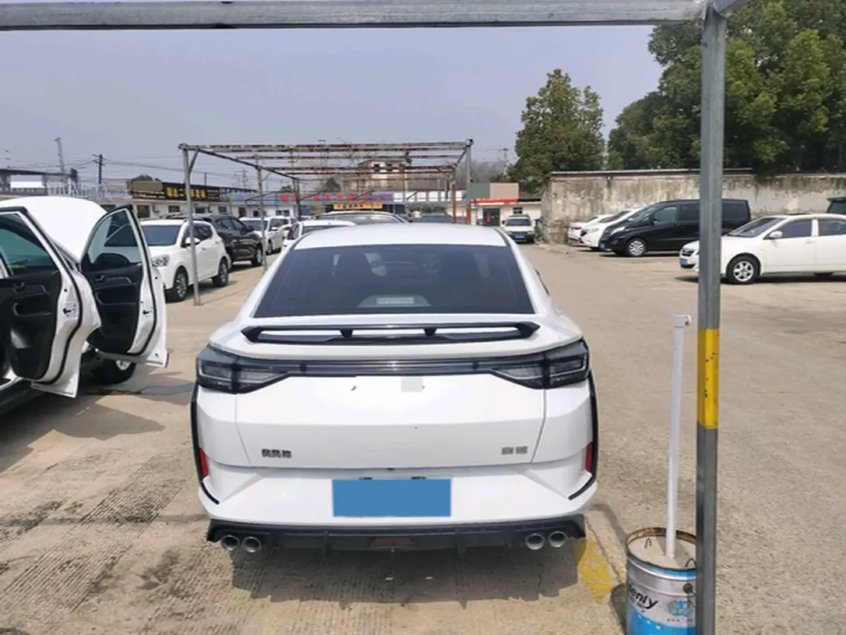 2023 DongFeng Aeolus YiXuan 1.5L 125HP L4 6DCT,autocango,china used car exporter,china ev exporter,chinese used car exporter,chinese used ev exporter