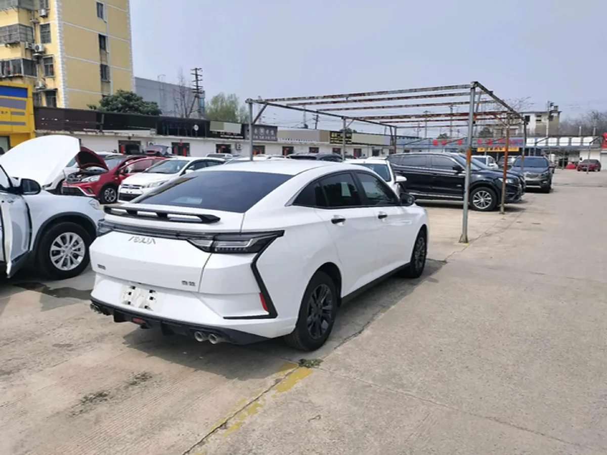 2023 DongFeng Aeolus YiXuan 1.5L 125HP L4 6DCT,autocango,china used car exporter,china ev exporter,chinese used car exporter,chinese used ev exporter