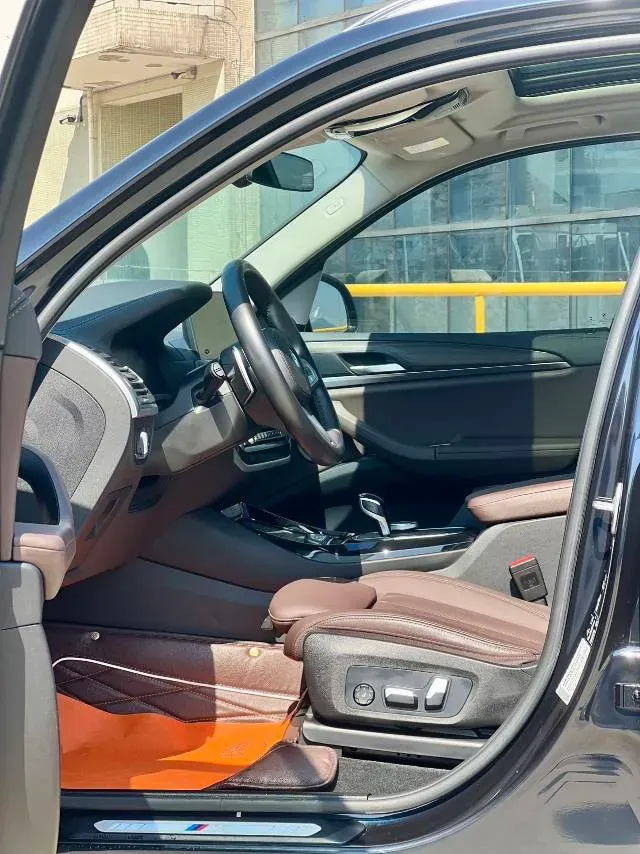 2022 BMW X3 2.0T 252HP L4 8AT,autocango,china used car exporter,china ev exporter,chinese used car exporter,chinese used ev exporter