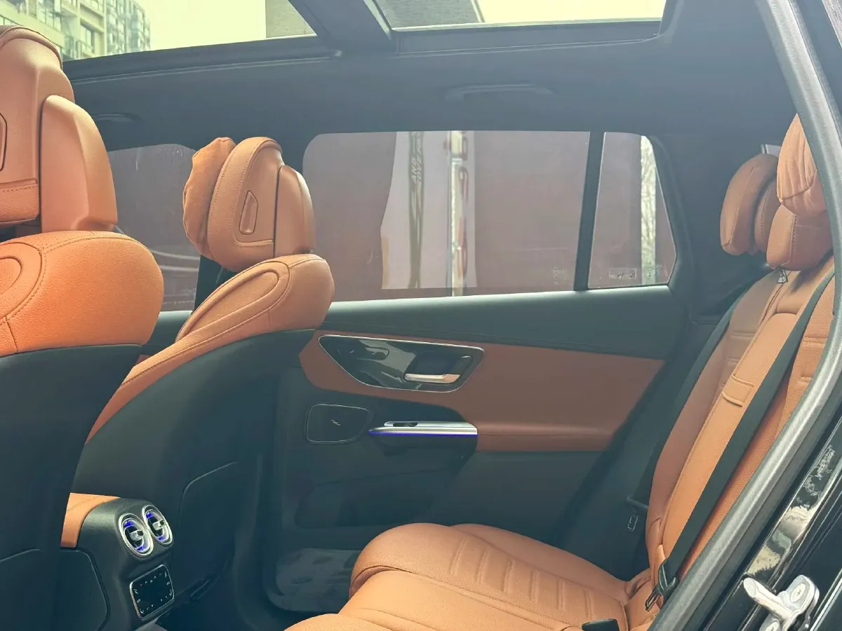 2024 Mercedes-Benz GLC Class 2.0T 204HP L4 9AT,autocango,china used car exporter,china ev exporter,chinese used car exporter,chinese used ev exporter