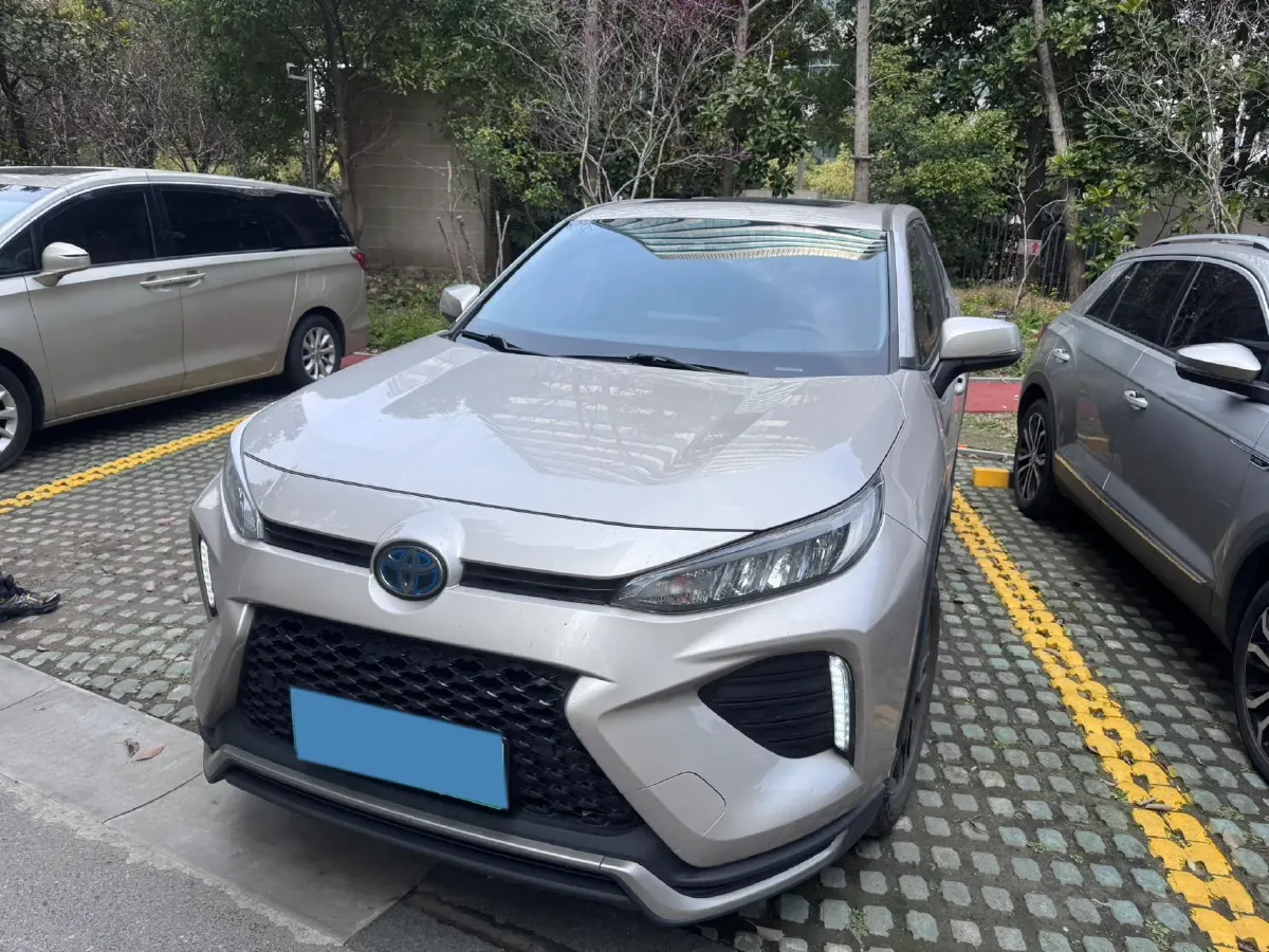 2021 Toyota Wildlander 2.5L 180HP L4 E-CVT PHEV 15.984KWH,autocango,china used car exporter,china ev exporter,chinese used car exporter,chinese used ev exporter