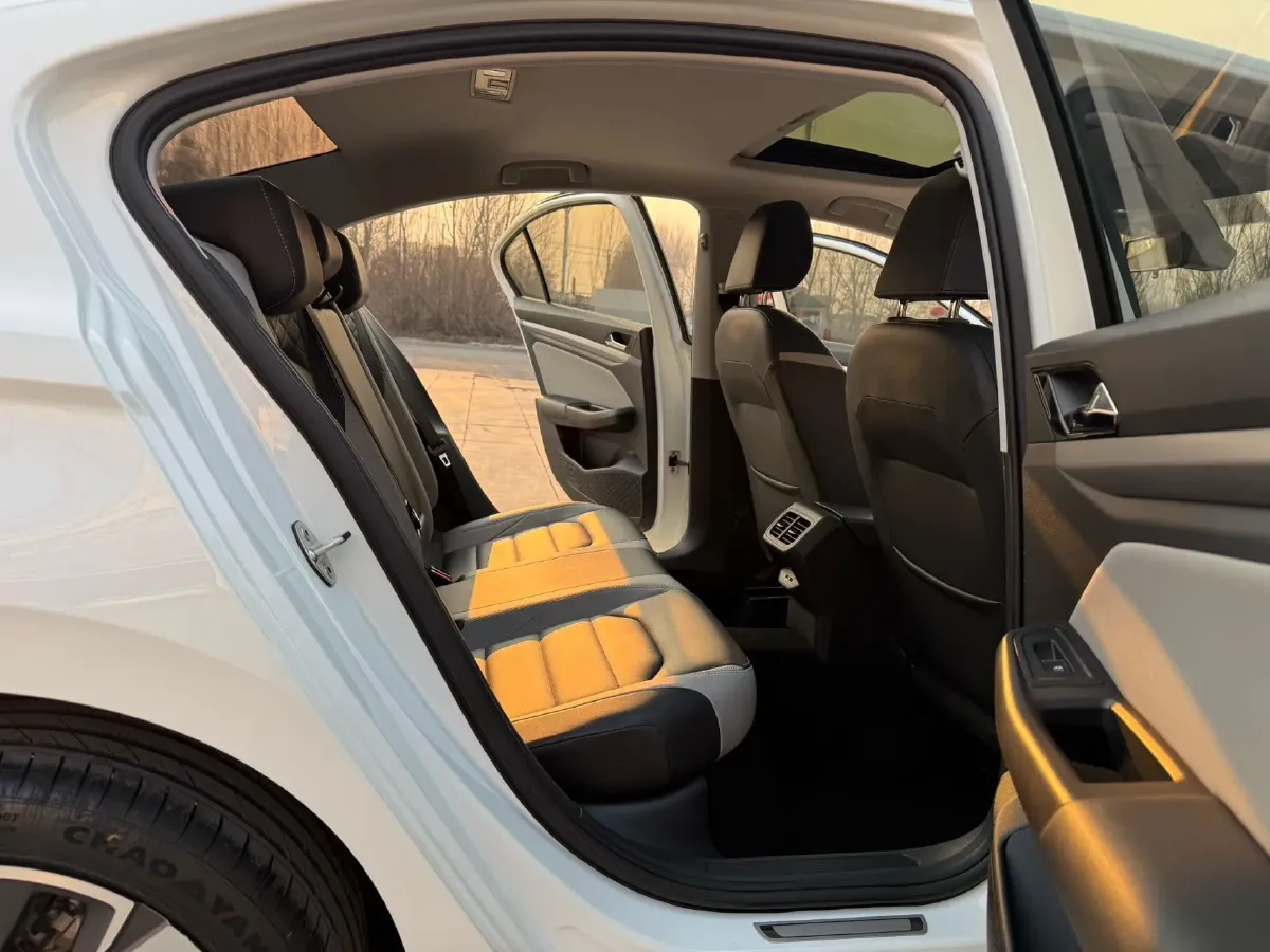 2023 Volkswagen Bora 1.4T 150HP L4 7DCT,autocango,china used car exporter,china ev exporter,chinese used car exporter,chinese used ev exporter