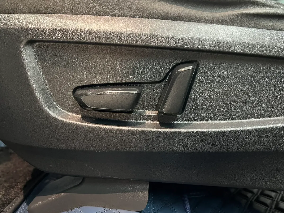 2020 Infiniti QX50 2.0T 245HP L4 CVT,autocango,china used car exporter,china ev exporter,chinese used car exporter,chinese used ev exporter