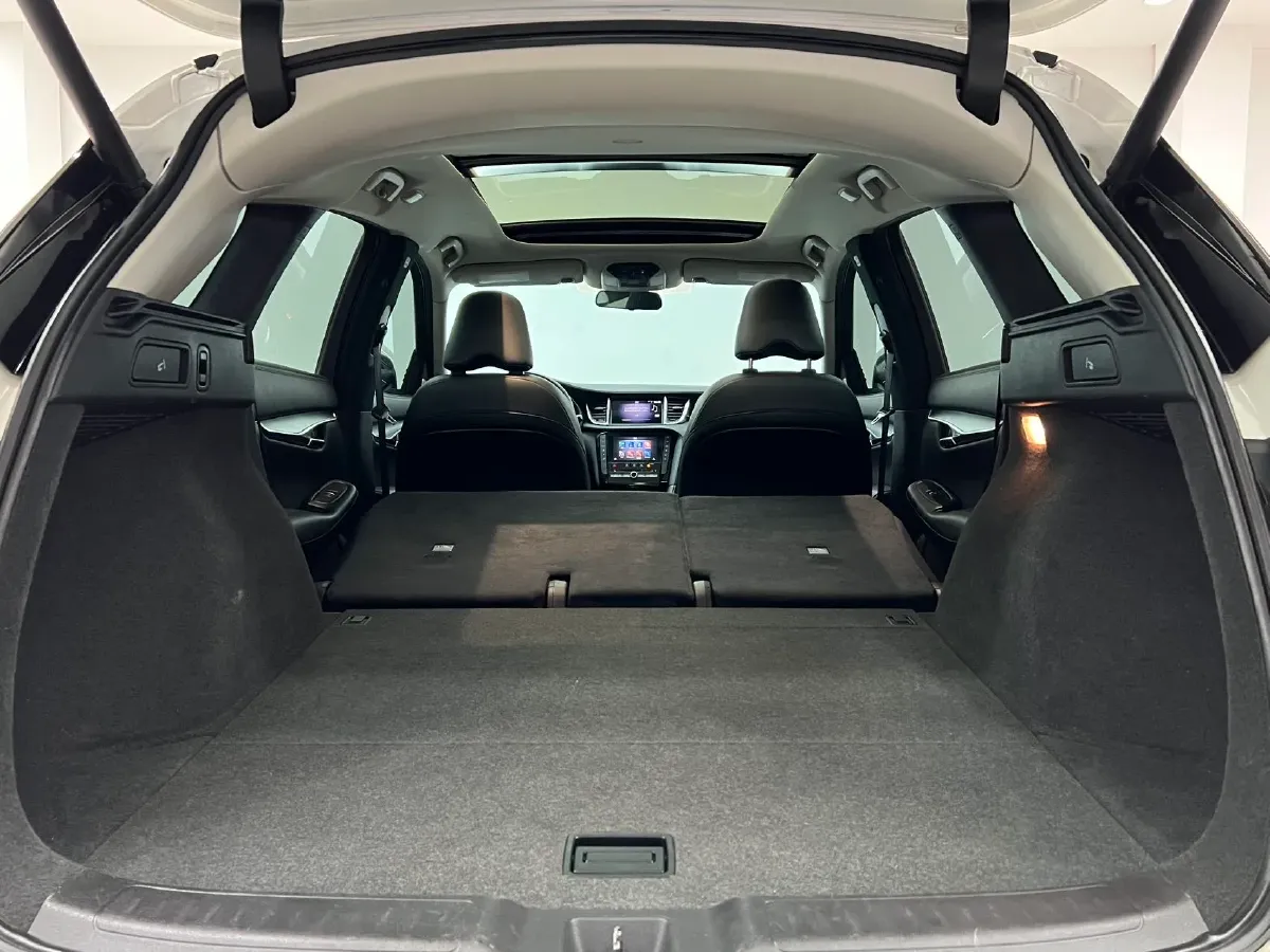 2020 Infiniti QX50 2.0T 245HP L4 CVT,autocango,china used car exporter,china ev exporter,chinese used car exporter,chinese used ev exporter