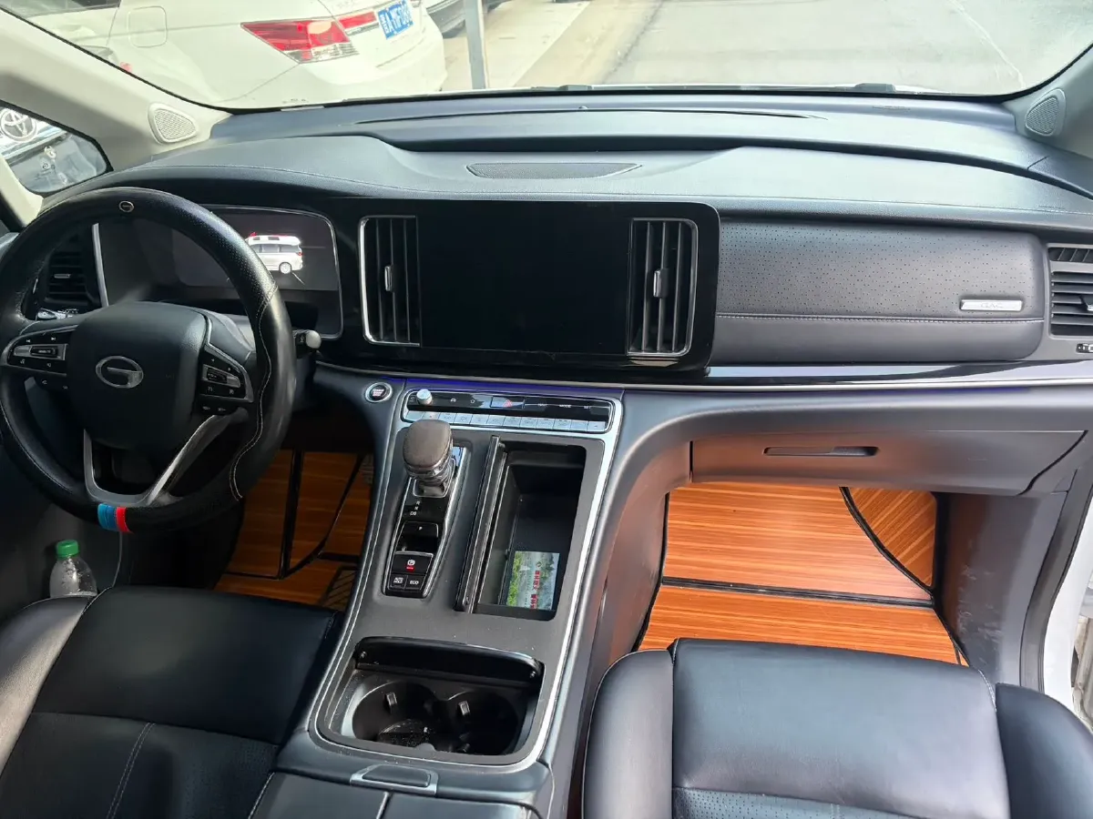 2021 GAC Trumpchi M8 2.0T 252HP L4 8AT,autocango,china used car exporter,china ev exporter,chinese used car exporter,chinese used ev exporter