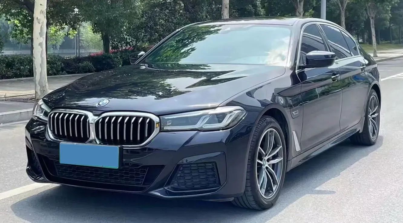 2022 BMW 5 Series 2.0T 184HP L4 8AT PHEV 17.7KWH,autocango,china used car exporter,china ev exporter,chinese used car exporter,chinese used ev exporter