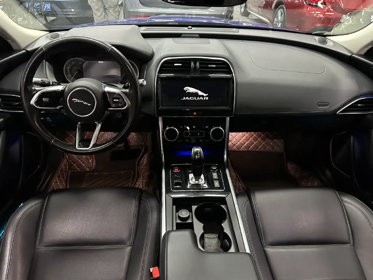 2020 Jaguar XEL 2.0T 200HP L4 8AT,autocango,china used car exporter,china ev exporter,chinese used car exporter,chinese used ev exporter