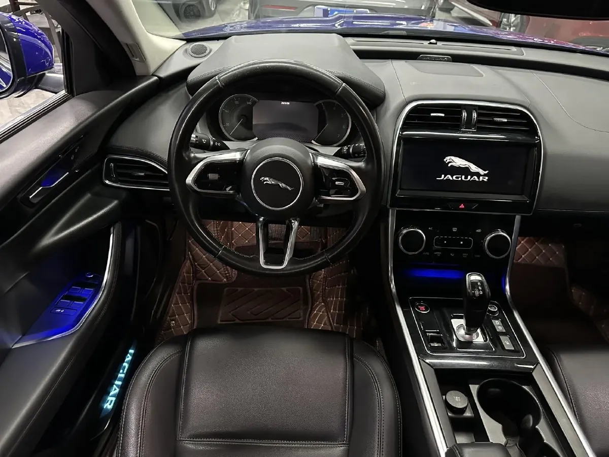 2020 Jaguar XEL 2.0T 200HP L4 8AT,autocango,china used car exporter,china ev exporter,chinese used car exporter,chinese used ev exporter