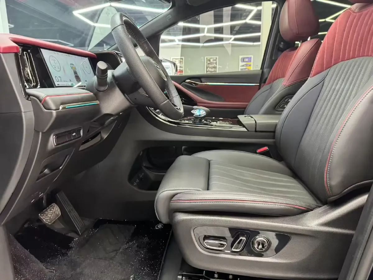 2024 GAC Trumpchi M8 2.0T 252HP L4 8AT,autocango,china used car exporter,china ev exporter,chinese used car exporter,chinese used ev exporter