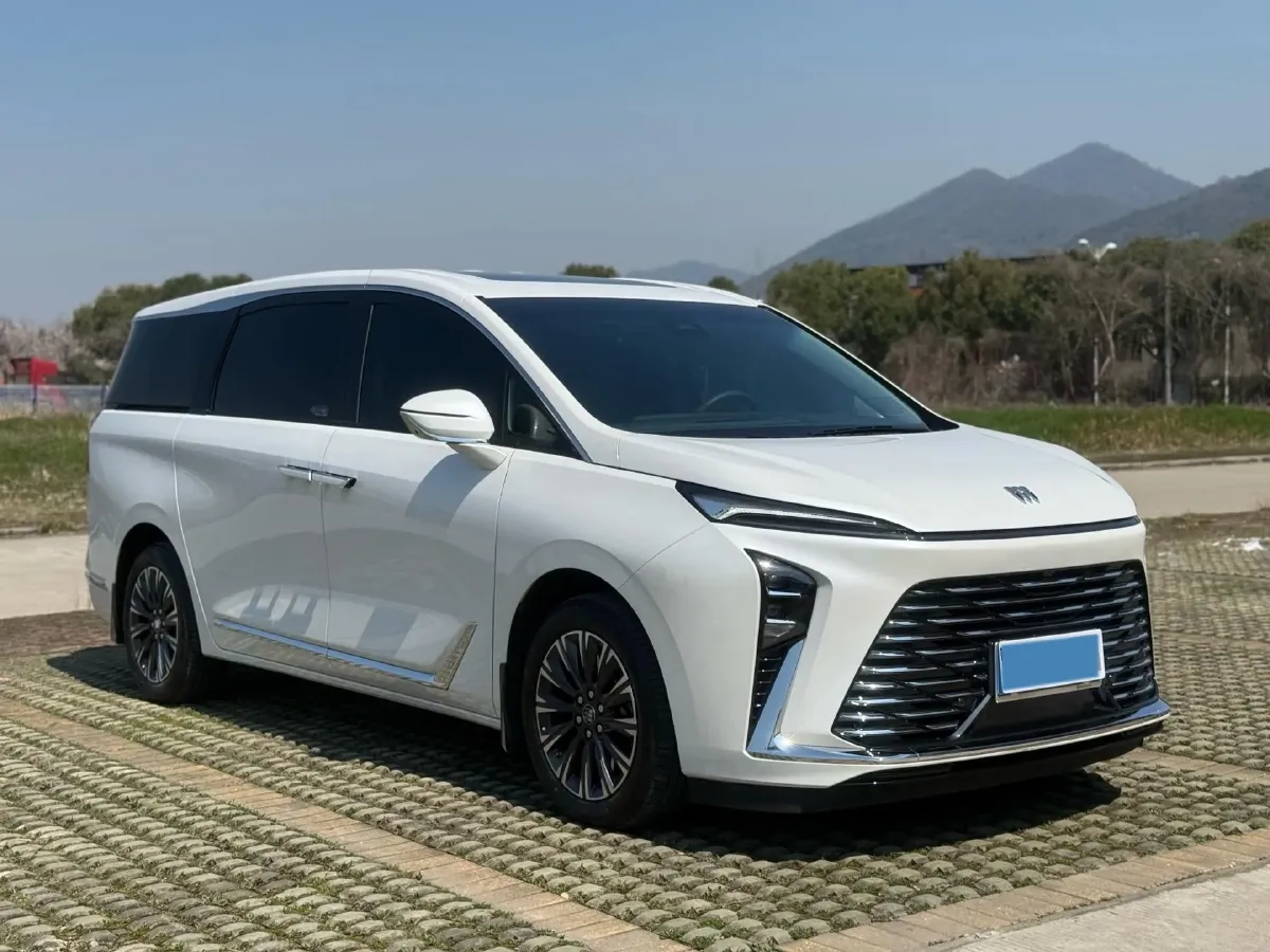 2025 Buick GL8 2.0T 237HP L4 9AT,autocango,china used car exporter,china ev exporter,chinese used car exporter,chinese used ev exporter