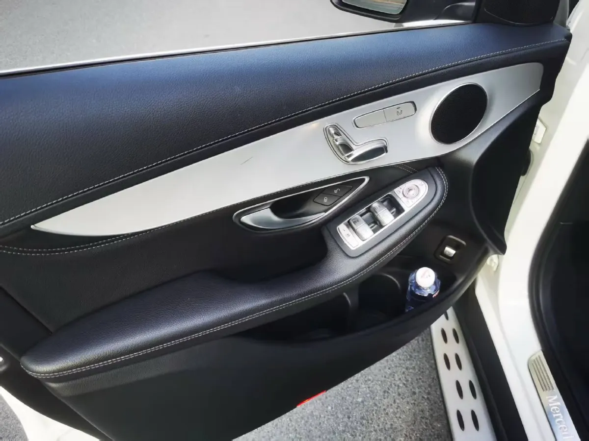 2020 Mercedes-Benz GLC Class 2.0T 197HP L4 9AT,autocango,china used car exporter,china ev exporter,chinese used car exporter,chinese used ev exporter