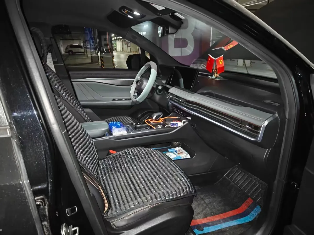 2023 Geely Okavango L 2.0T 218HP L4 7DCT,autocango,china used car exporter,china ev exporter,chinese used car exporter,chinese used ev exporter