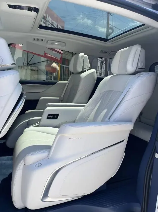 2024 Buick GL8 1.5T 180HP L4 2DHT PHEV 24.4KWH,autocango,china used car exporter,china ev exporter,chinese used car exporter,chinese used ev exporter