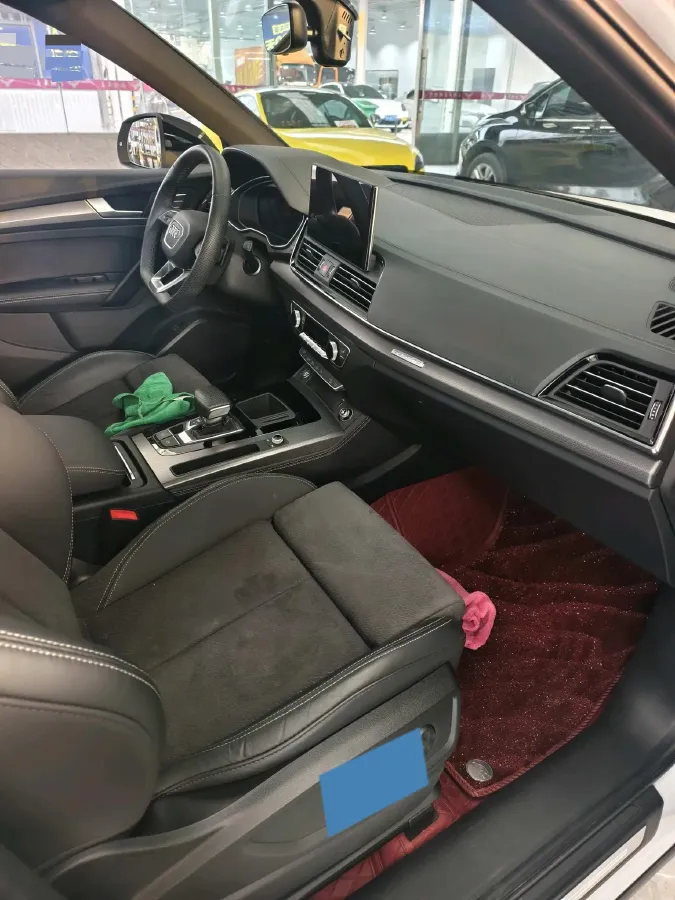 2024 Audi Q5L Sportback 2.0T 190HP L4 7DCT,autocango,china used car exporter,china ev exporter,chinese used car exporter,chinese used ev exporter